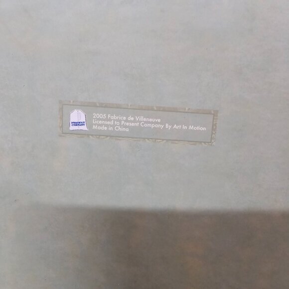 13 inch Fabrice De Villeneuve Floral Design Hat Box (2005) - Picture 8 of 8